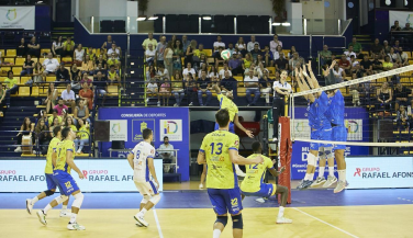 CV Guaguas sigue la fiesta en liga y derrota a CV Melilla en cuatro sets