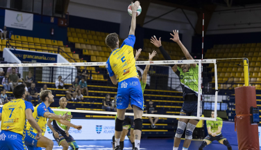 El CV Guaguas sigue invicto en Liga Regular tras superar a Textil Santanderina