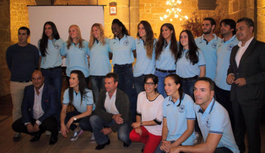 Haro Rioja Voley se presenta ante su afición con su cantera como señal de orgullo