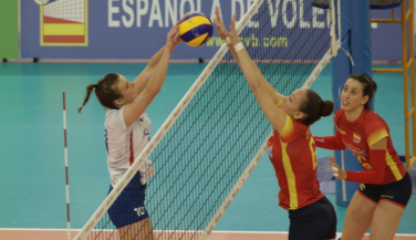 El bloqueo checo frena el juego de España en el debut en Liga Europea