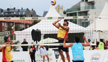 El cuadro principal del Laredo International Open arranca con victorias de los principales favoritos