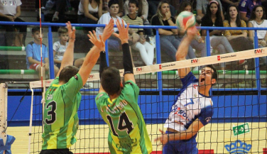 Espectacular inicio de la Superliga Masculina 2 en una jornada con claro color local