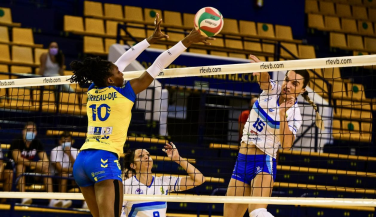 Gran Canaria Urbaser cambia su destino para llevarse el primer derbi de la temporada
