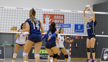 Victoria de Madrid Chamberí en tres set a REDPiso Torrejón para alcanzar el liderato en solitario.