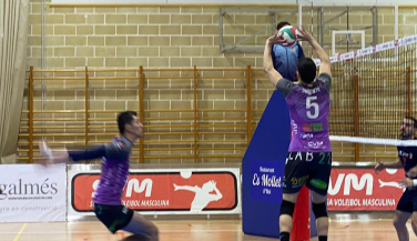 Conectabalear CV Manacor pierde su oportunidad ante Voleibol Almoradí