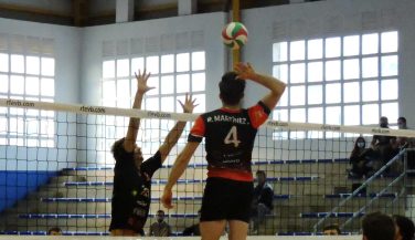Un buen estreno en casa para el Club Voleibol Mediterráneo