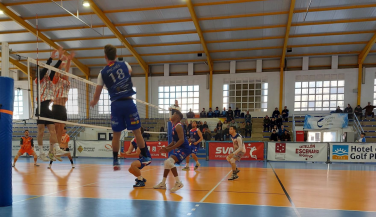 CV Mediterráneo sigue con la racha de victorias como local tras derrotar a CV Valencia