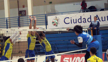 El Club Voleibol Melilla recupera su mejor versión