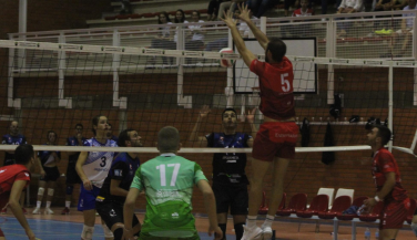Debut con victoria para Extremadura Grupo Laura Otero