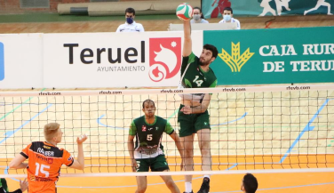 Miki Fornés termina el blindaje de Unicaja Costa de Almería