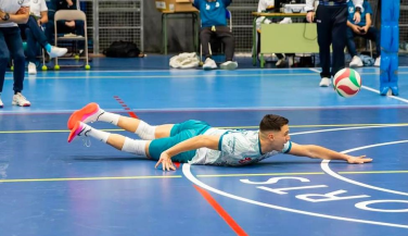 Néstor Piqueres, nuevo líbero del Servigroup Benidorm para su debut en SVM 