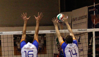 Juan Díaz Romeral (Náutico Boiro Voleibol) repite como MVP de la jornada de Superliga masculina 2