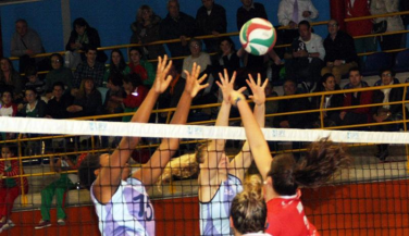 CV Torrelavega se impone con claridad a Feel Volley Alcobendas