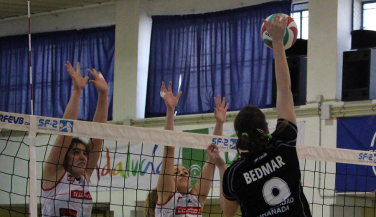 El Universidad cae ante la superioridad del CV Sant Cugat por 0-3
