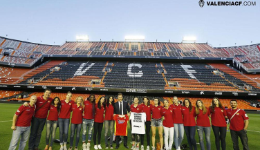 La selección femenina, en el partido Valencia-Celta de la Liga BBVA de fútbol  