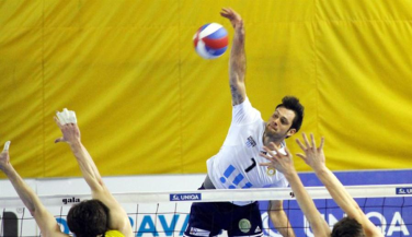 CAI Voleibol Teruel ficha al estadounidense Cory John Riecks