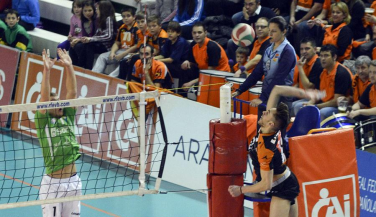 CAI Voleibol Teruel y Unicaja Almería se adelantan en las semifinales