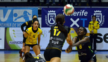 CV Aguere vence al CVB Barca y se jugará el pase a la final en Navarra