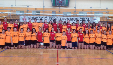 La selección femenina recibe la visita de los miembros del Centro de Tecnificación de Cheste