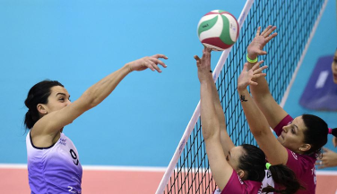 La carrera por los playoffs marca la jornada de Superliga femenina