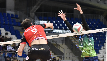 Feníe Energía Mallorca Voley Palma paga sus errores no forzados y cae en el derbi