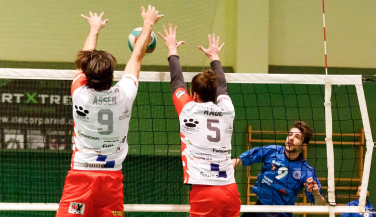 Las derrotas de los líderes aprietan la lucha por alcanzar la fase de ascenso en la SM2