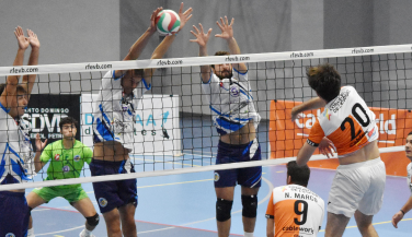 Amarga derrota de Cableworld Villena Petrer en su debut en casa frente al CV. Benidorm