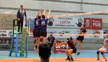 Espectáculo y victoria del CV Pizarra ante Grupo Egido Pinto.