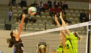 DSV Sant Cugat vence a UCAM Voley Murcia y mantiene sus opciones de acceder a la Copa