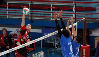 Emevé y cvleganes.com se mantienen como líderes de la Superliga masculina 2  