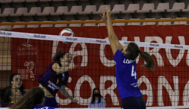 El CAEP no pudo debutar con victoria en su feudo.