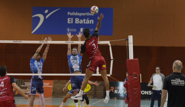 El Bus Leader San Roque puntúa en la visita del líder