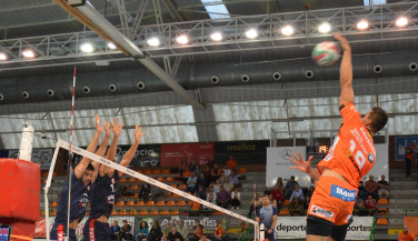 CV Teruel supera a Arenal Emevé en un duelo de campeones de la temporada anterior