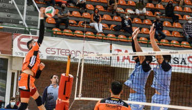 Importante victoria del CV Teruel ante el UD Ibiza Ushuaïa Volley.