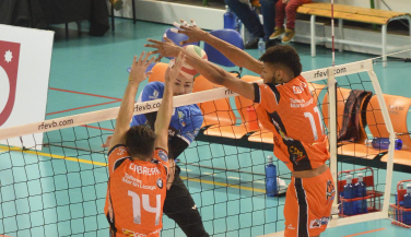 Victoria del CV Teruel frente al Intasa San Sandurniño.