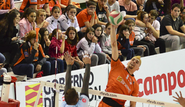 Unicaja Almería y CV Teruel toman ventaja en las semifinales