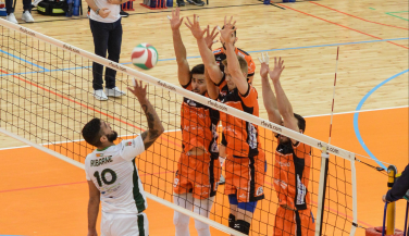 CV Teruel consigue una importante victoria ante Unicaja Costa de Almería.