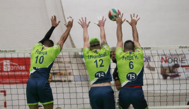 Voley Textil Santanderina supera al Almoradí para crecer en la tabla