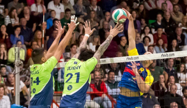 Ushuaïa Ibiza Voley despierta del sueño al Voley Textil Santanderina