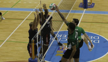 Unicaja Costa de Almería doblega a Arenal Emevé Lugo
