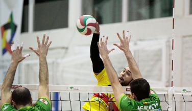 Unicaja Almería remonta para batir a Ushuaïa Ibiza Voley
