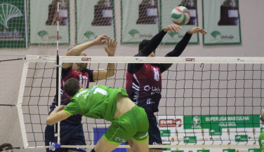 Espectacular choque en Almería con victoria para Urbia Voley Palma