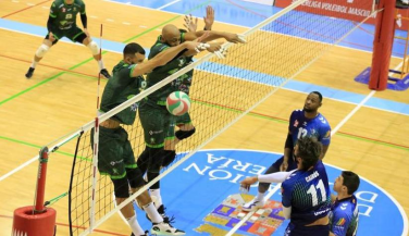 Importantísima y sufrida victoria de Unicaja Costa de Almería frente al Club Vóley Palma 