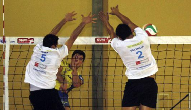 El debut de Vecindario en casa se salda con derrota