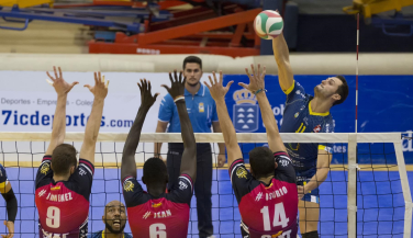 CV 7 Islas no puede superar la solidez en el juego del Urbia Voley Palma