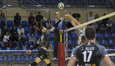 Unicaja Almería tira de galones para adjudicarse el triunfo ante el Vecindario