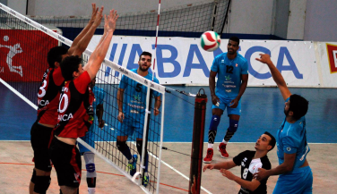 Buen partido de Club Vigo Voleibol pese a la derrota