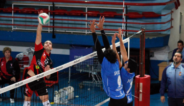 Derrota de Club Vigo Voleibol ante Intasa San Sadurniño 