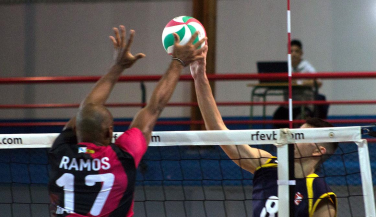 Victoria de Club Vigo Voleibol sobre CyL Palencia 2020