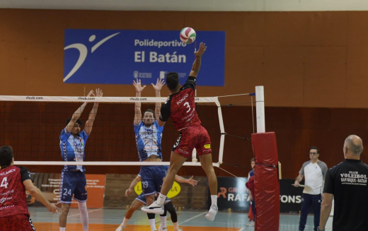 El Bus Leader San Roque puntúa en la visita del líder